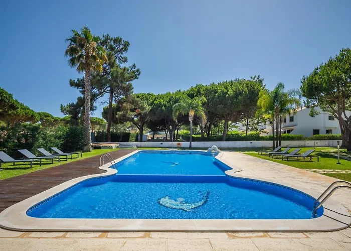 Falesia Sunshine Villa By The Portuguese Butler