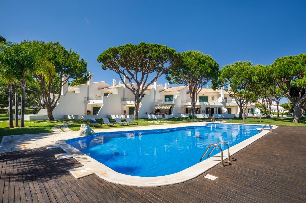 Villa Falesia Sunshine By The Portuguese Butler