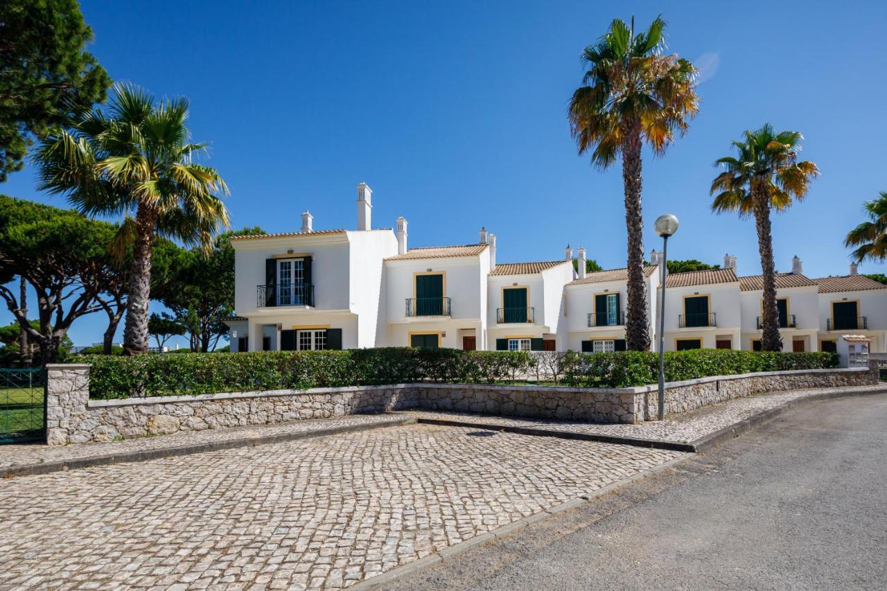 Falesia Sunshine By The Portuguese Butler Villa *
